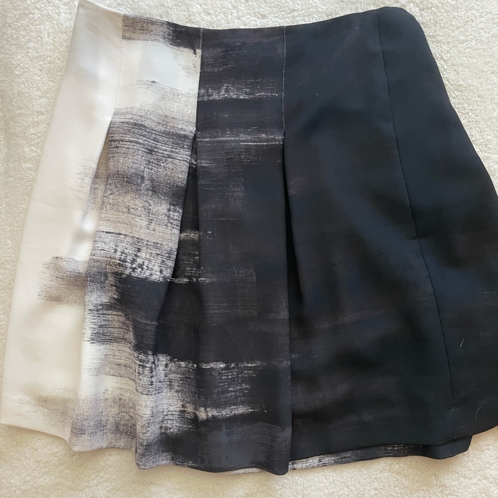 Vince pleated skirt
